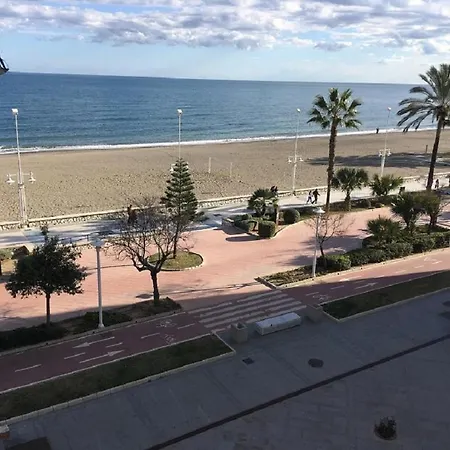 Piso Frente Al Mar Primera Linea De Playa En Con Parking Gratuito Apartment